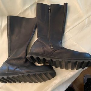 Sorrel black leather boots